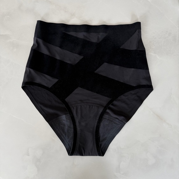 Knix Leakproof CoreLove High Rise - Picture 8 of 11